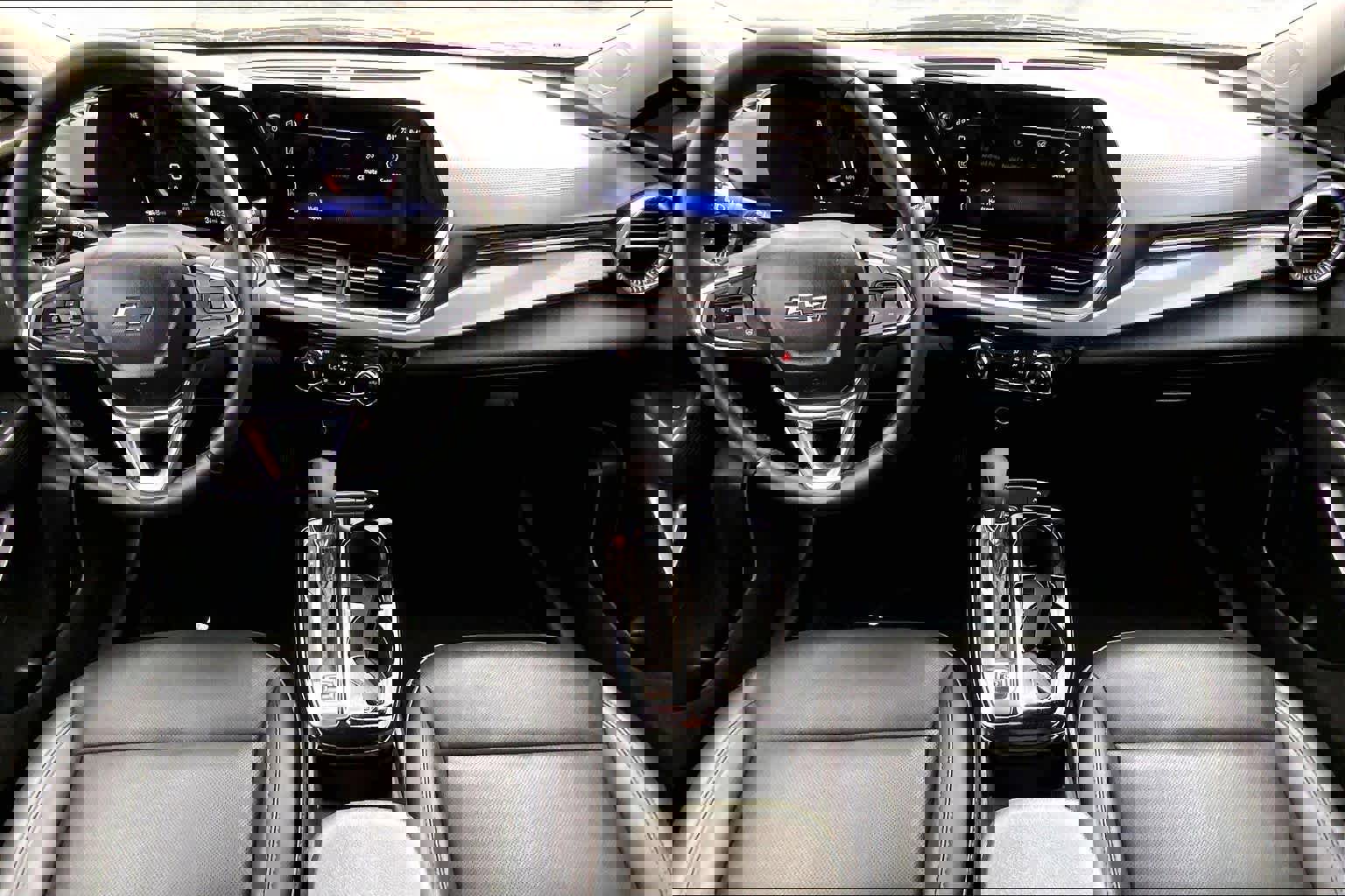 Used 2025 Chevrolet Trax ACTIV w/ Driver Confidence Package FWD image 14