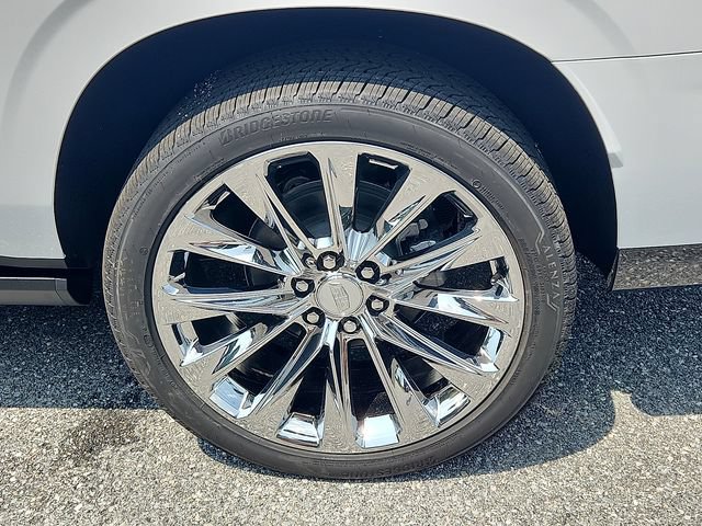New 2026 Cadillac Escalade ESV Platinum Luxury w/ LPO, Radiant Package AWD/4WD image 5