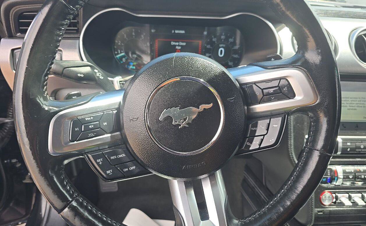 Used 2018 Ford Mustang GT Premium w/ Equipment Group 401A RWD image 9