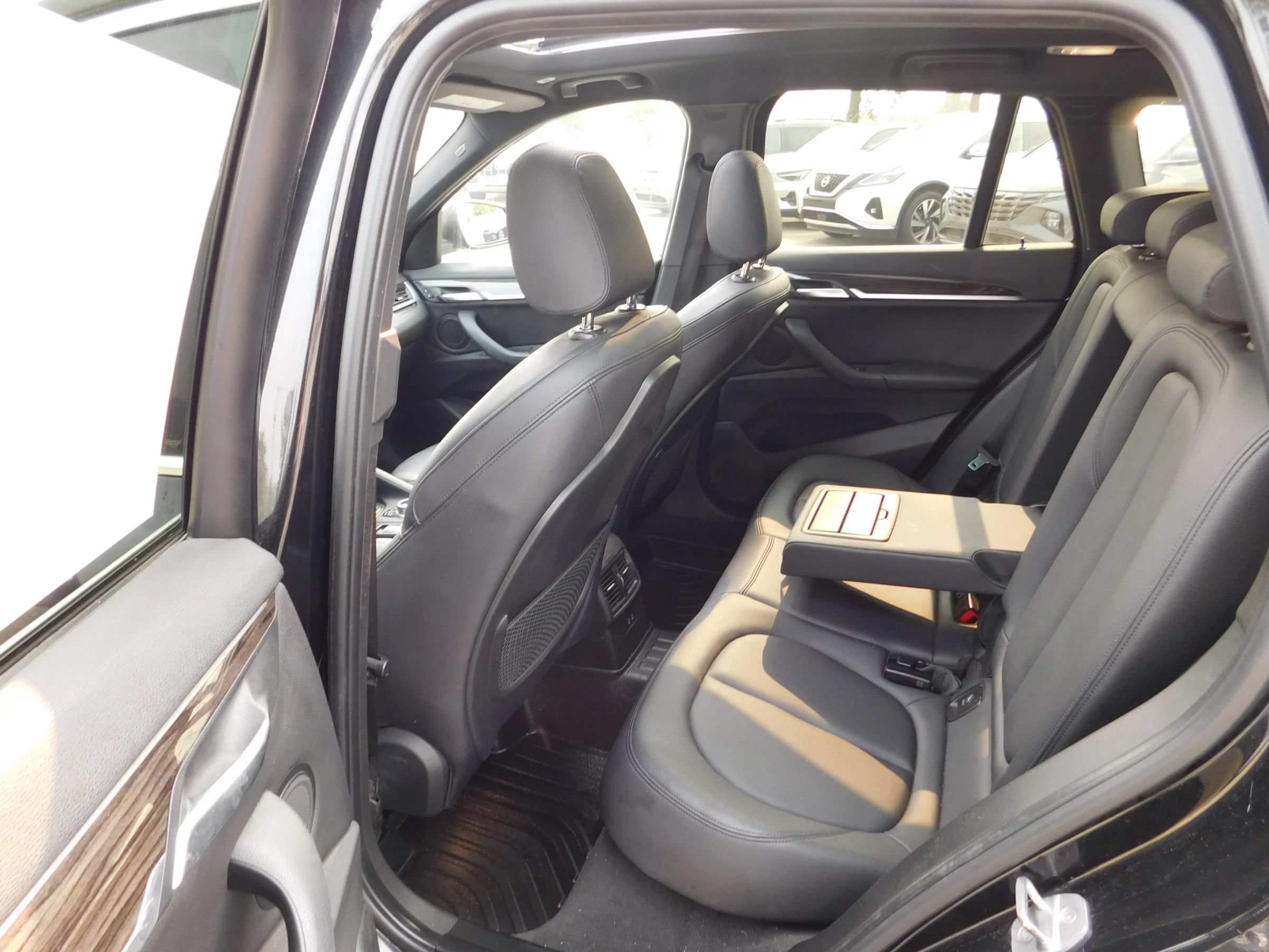 Used 2018 BMW X1 xDrive28i w/ Convenience Package AWD/4WD image 12