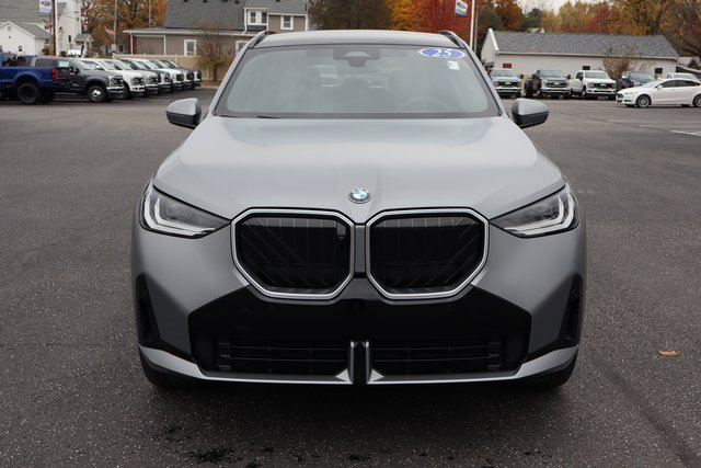 Used 2025 BMW X3 xDrive30i w/ Premium Package image 13