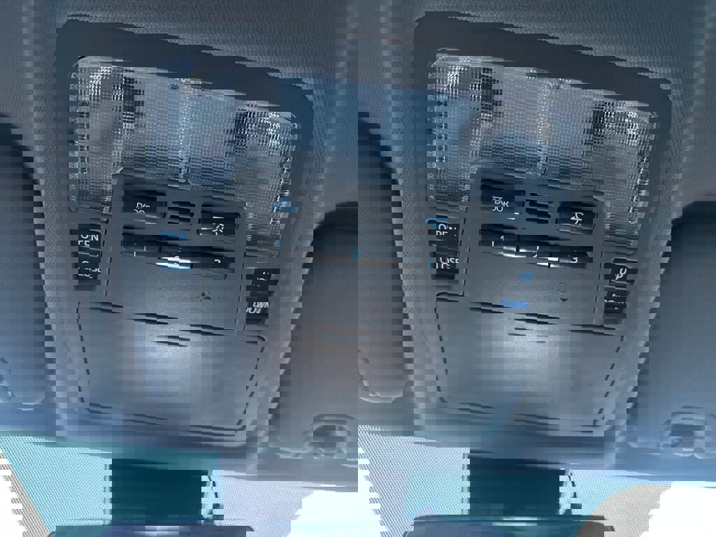 Used 2019 Toyota Highlander XLE image 23