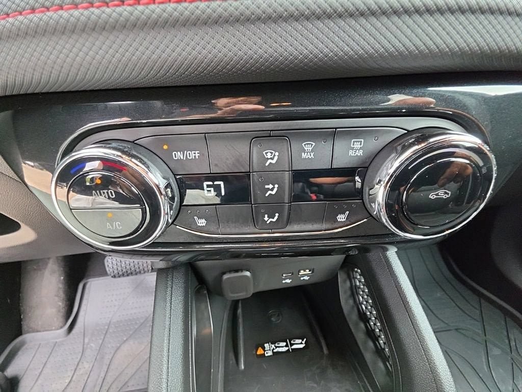 Used 2024 Chevrolet TrailBlazer RS w/ Convenience Package AWD/4WD image 17