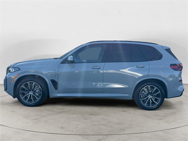 New 2026 BMW X5 xDrive50e w/ Executive Package image 4