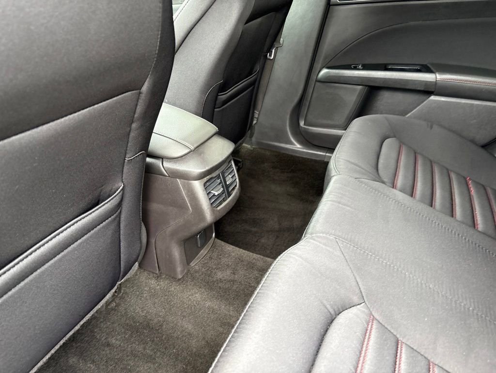 Used 2016 Ford Fusion SE FWD image 26
