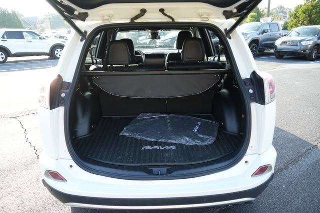 Used 2016 Toyota RAV4 SE w/ Advanced Technology Package AWD/4WD image 11