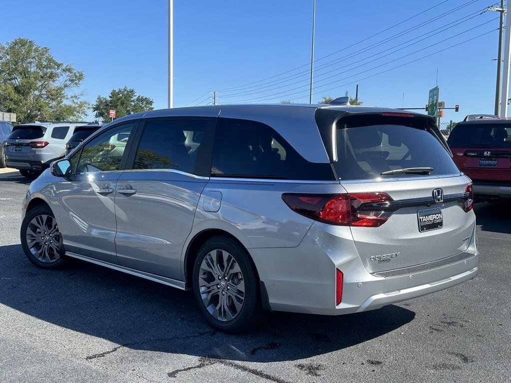 New 2026 Honda Odyssey Touring image 5