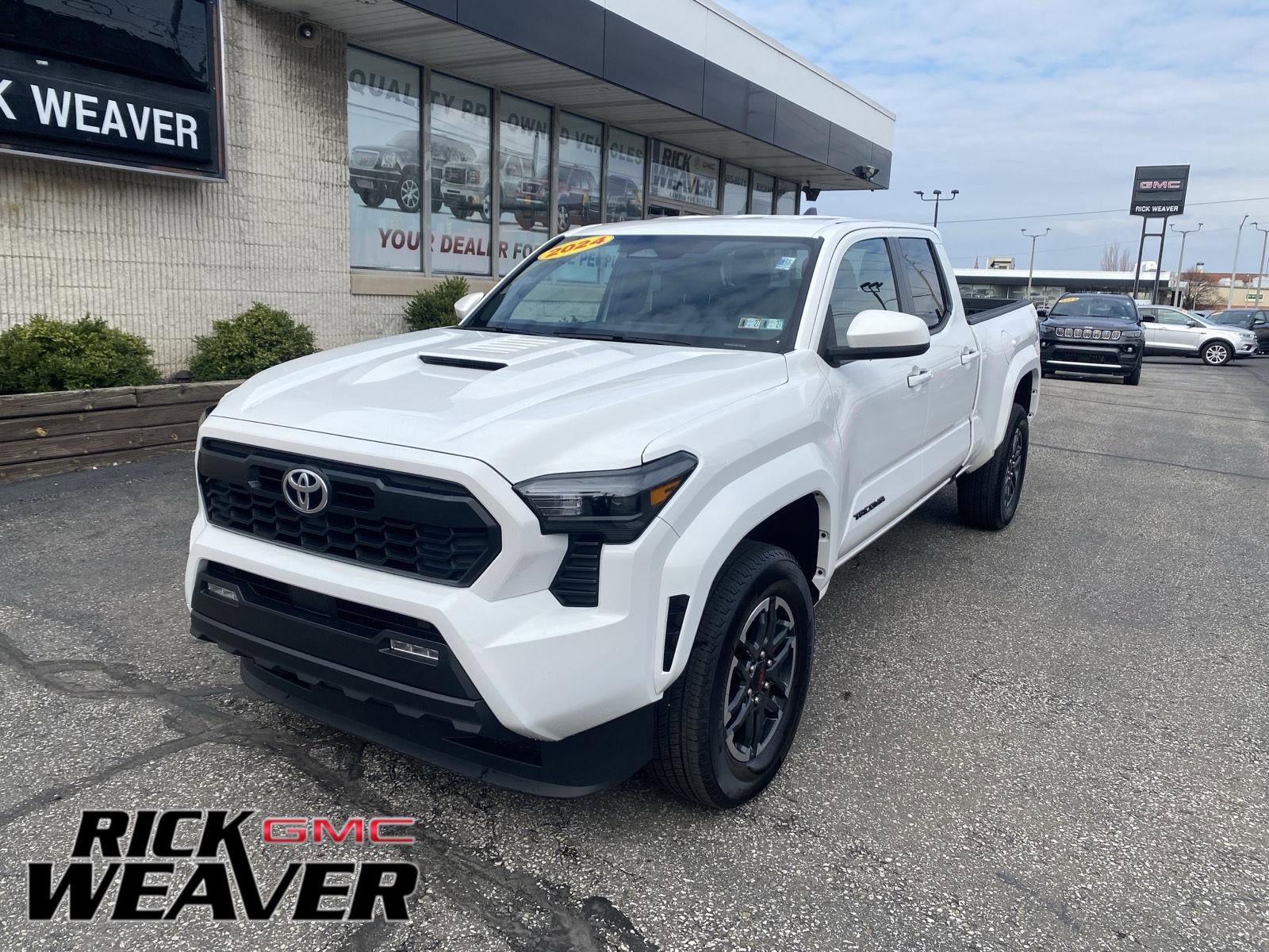 Used 2024 Toyota Tacoma TRD Sport RWD image 1