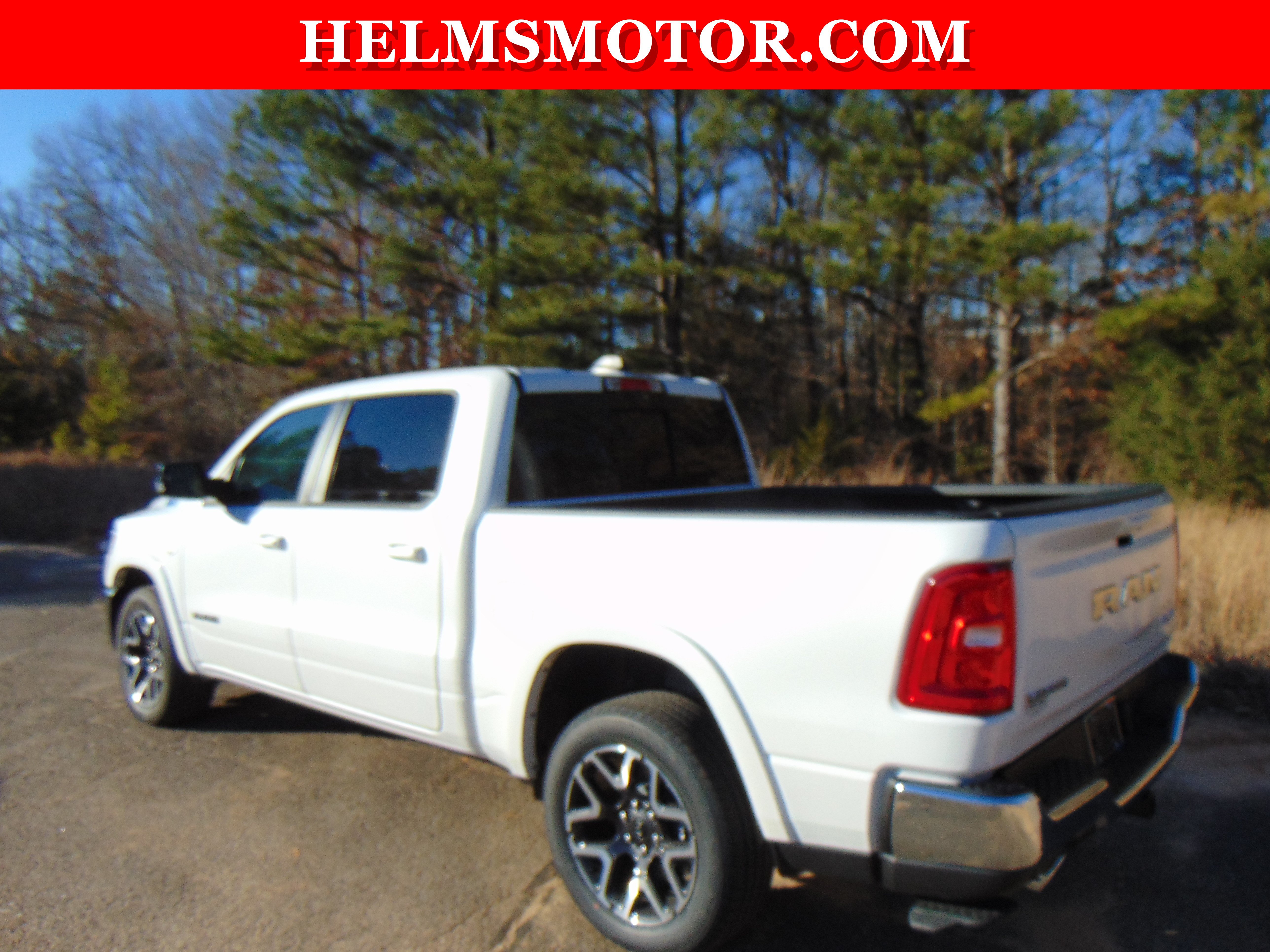New 2026 RAM 1500 Laramie AWD/4WD image 9