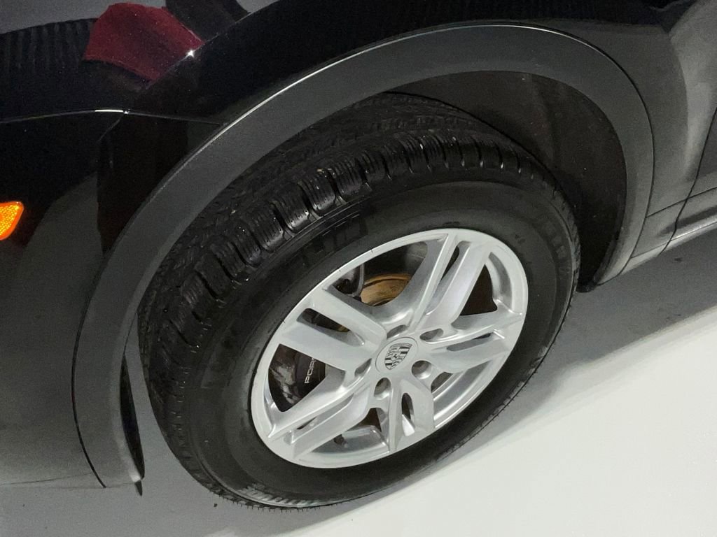 Used 2016 Porsche Cayenne image 26