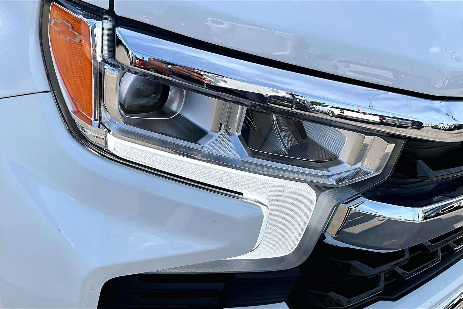 Used 2023 Chevrolet Silverado 1500 LT AWD/4WD image 28