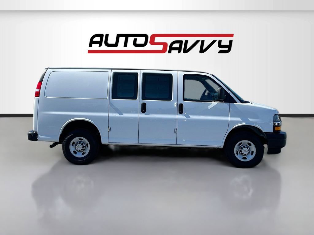 Used 2024 Chevrolet Express 2500 w/ Driver Convenience Package RWD image 8