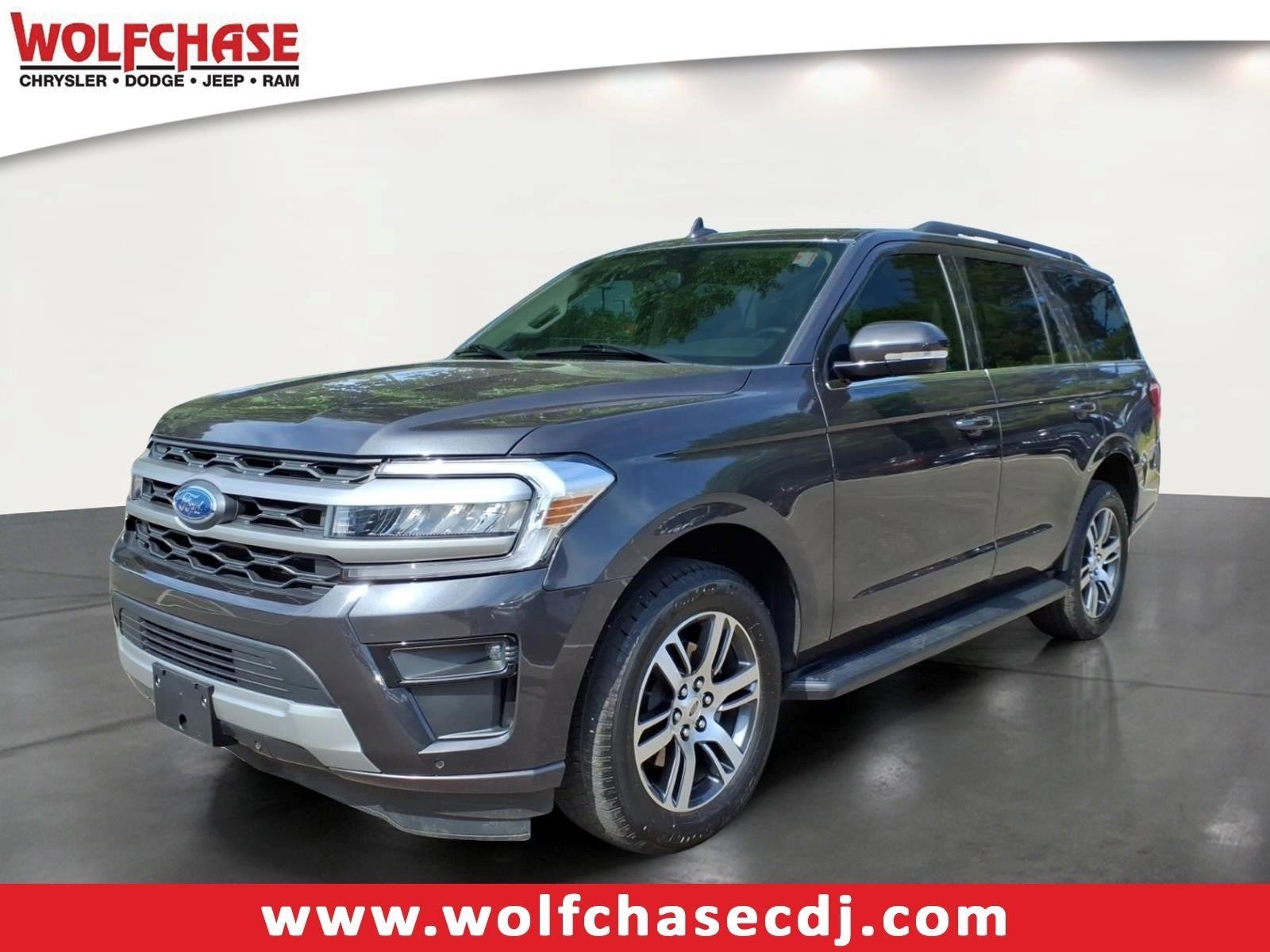 Used 2024 Ford Expedition XLT RWD image 1