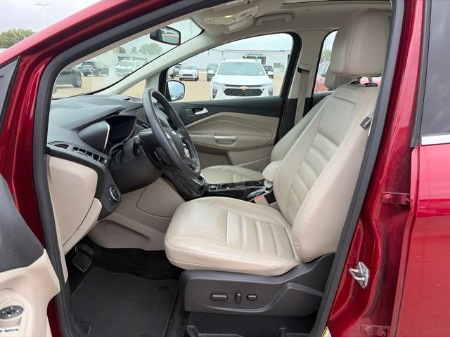 Used 2017 Ford C-MAX Titanium w/ Equipment Group 301A FWD image 9