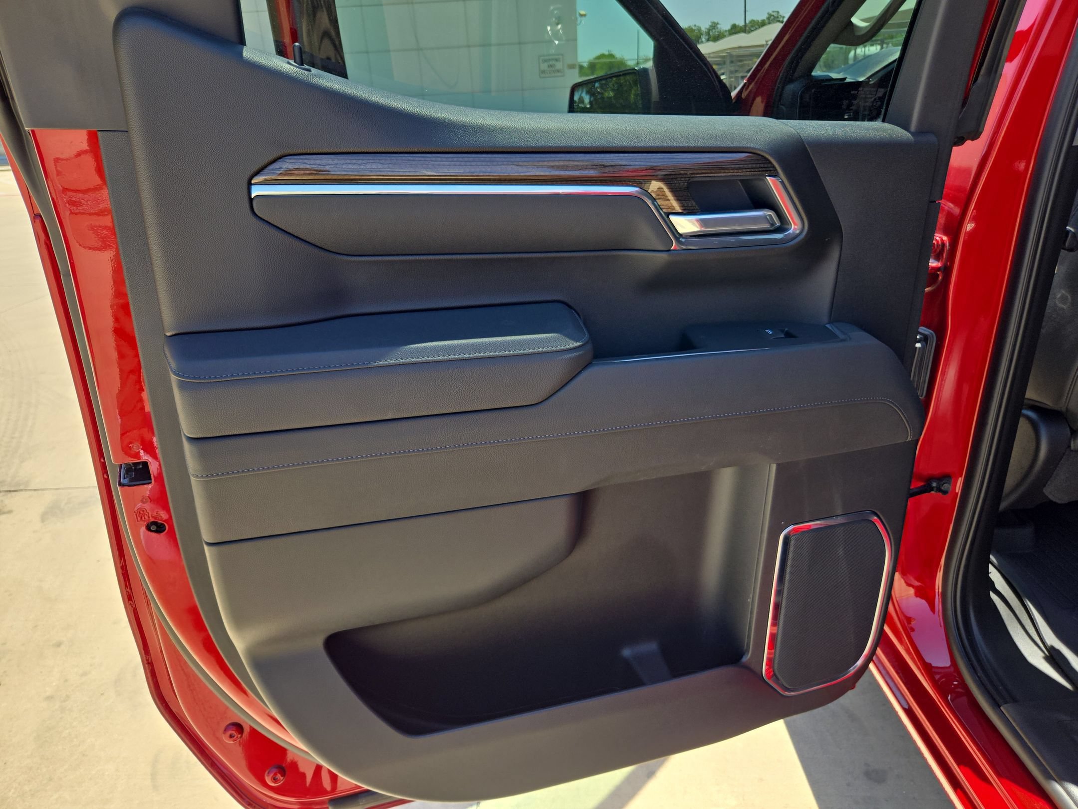Certified 2026 Chevrolet Silverado 1500 LT Trail Boss w/ Convenience Package II AWD/4WD image 16