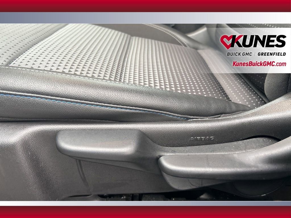 Used 2025 Chevrolet Trax LT image 18