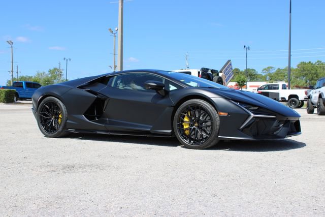 Used 2024 Lamborghini Revuelto image 12