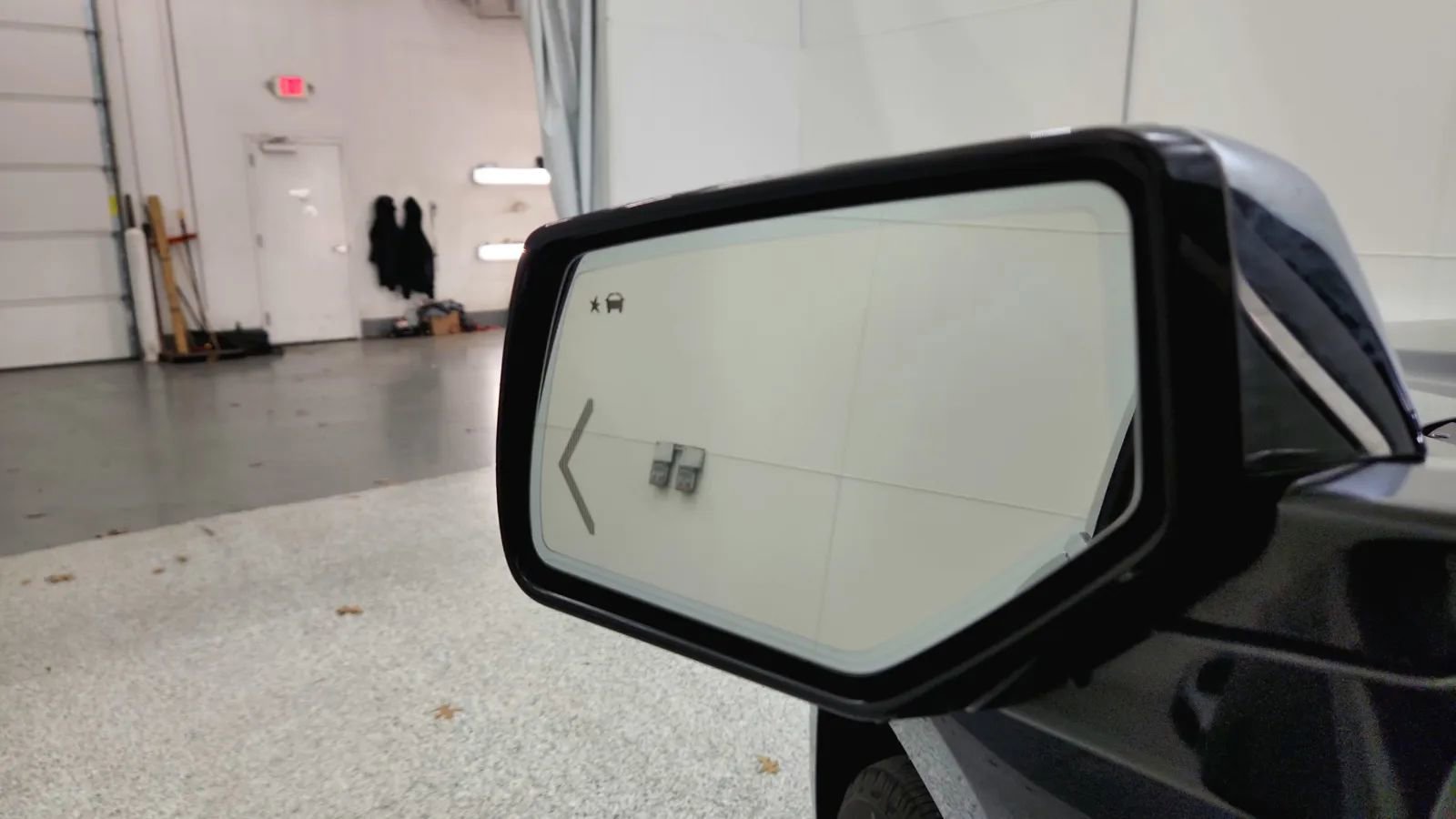 Used 2018 Chevrolet Suburban Premier image 25