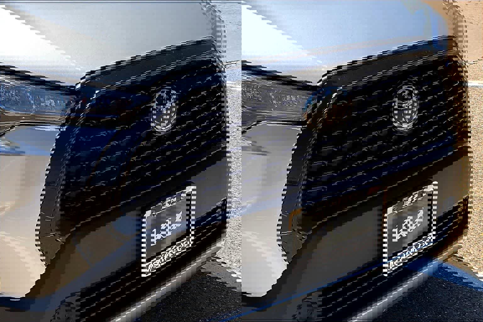 Used 2022 Toyota Corolla Cross LE image 31