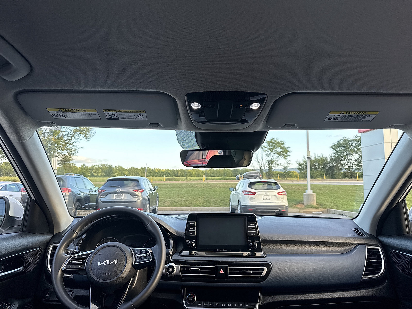 Used 2023 Kia Seltos S AWD/4WD image 6