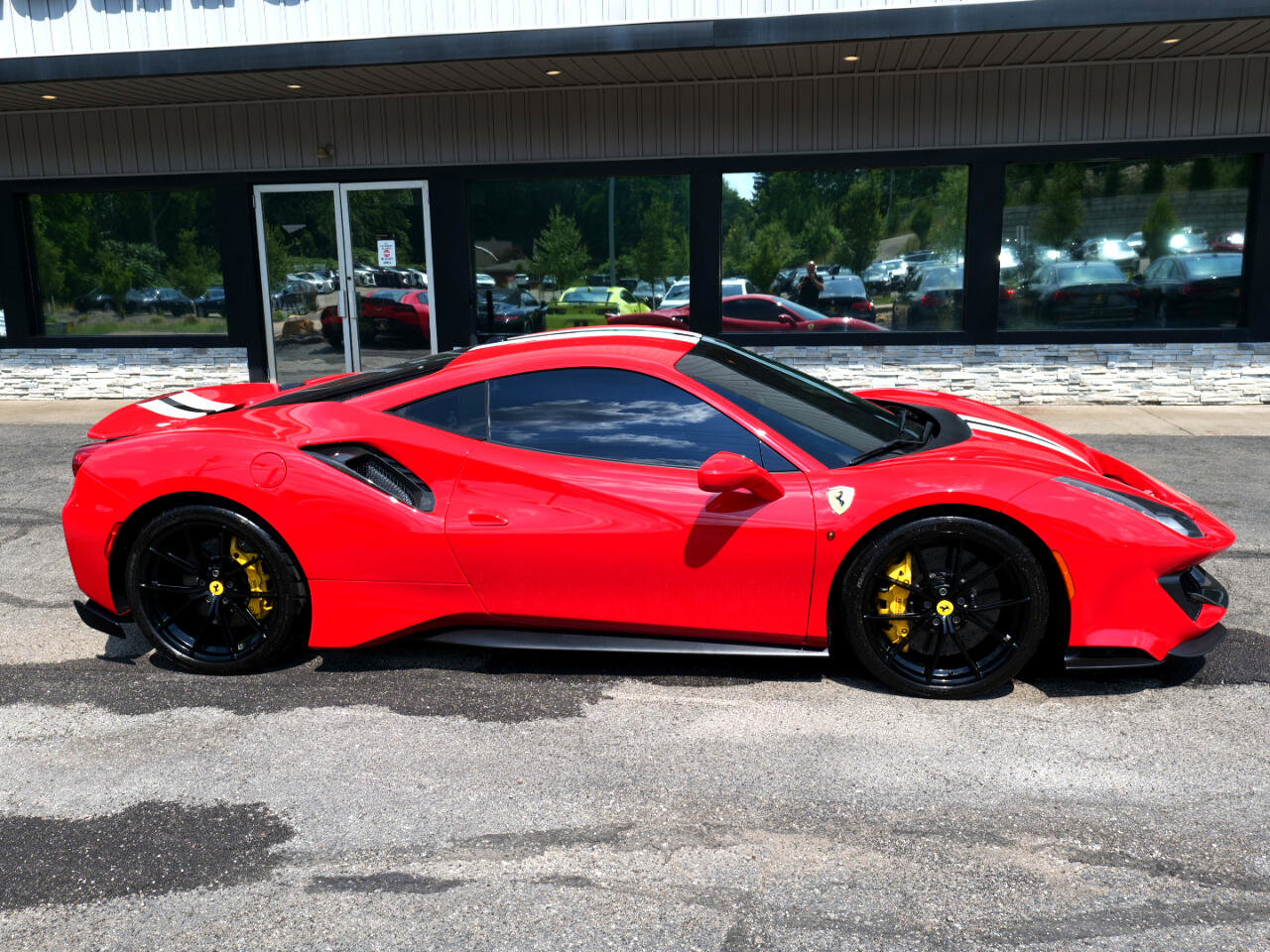 Used 2020 Ferrari 488 Pista Coupe image 4