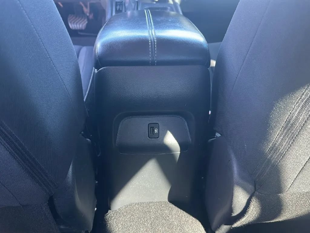 Used 2021 Nissan Sentra SV FWD image 17