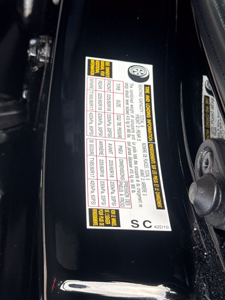 Used 2023 Toyota Venza LE AWD/4WD image 49