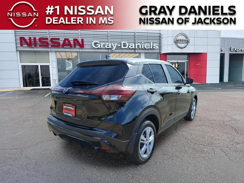 Certified 2025 Nissan Kicks Play S FWD image 8