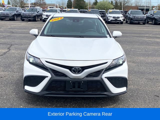 Used 2023 Toyota Camry SE FWD image 2