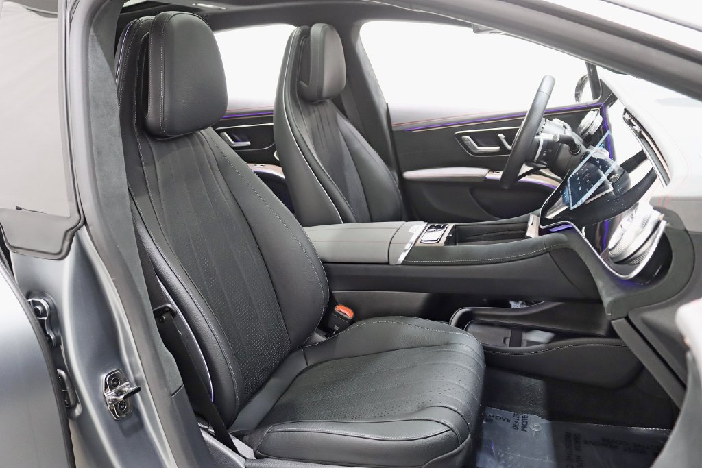 Used 2023 Mercedes-Benz EQS 580 4MATIC Sedan image 29