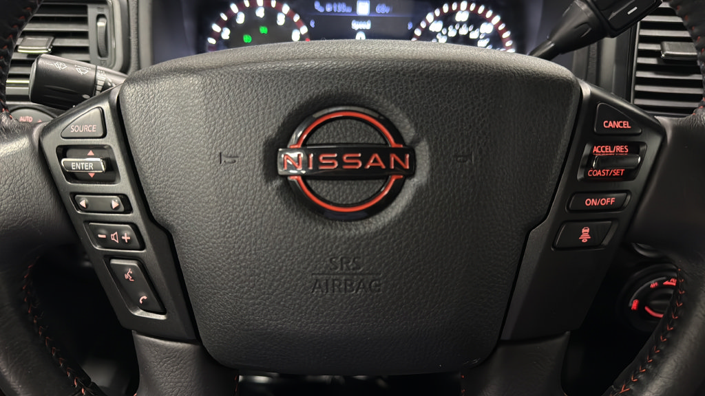 Used 2023 Nissan Titan PRO-4X w/ Pro-4x Convenience Package AWD/4WD image 16