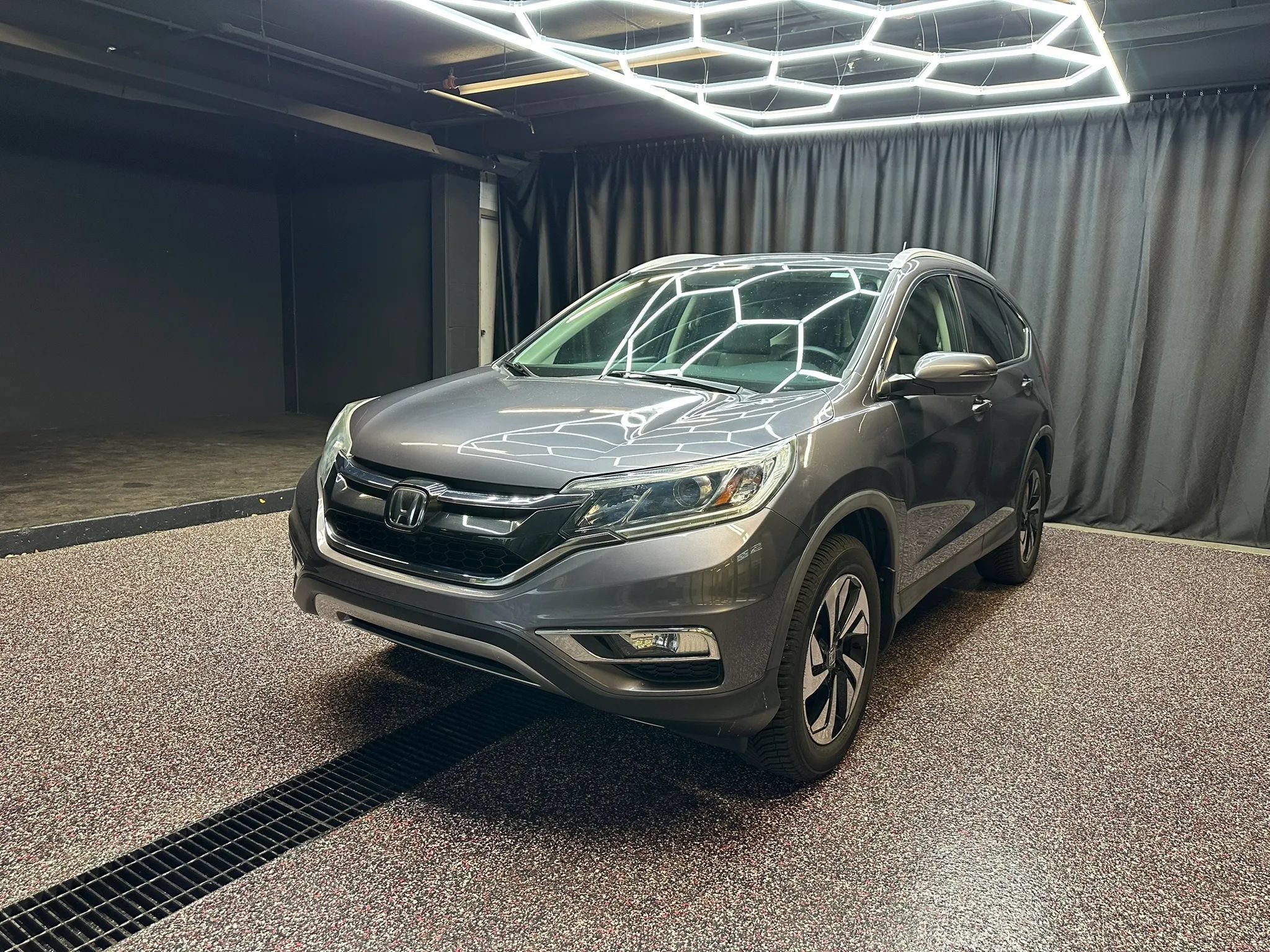 Used 2015 Honda CR-V Touring image 3