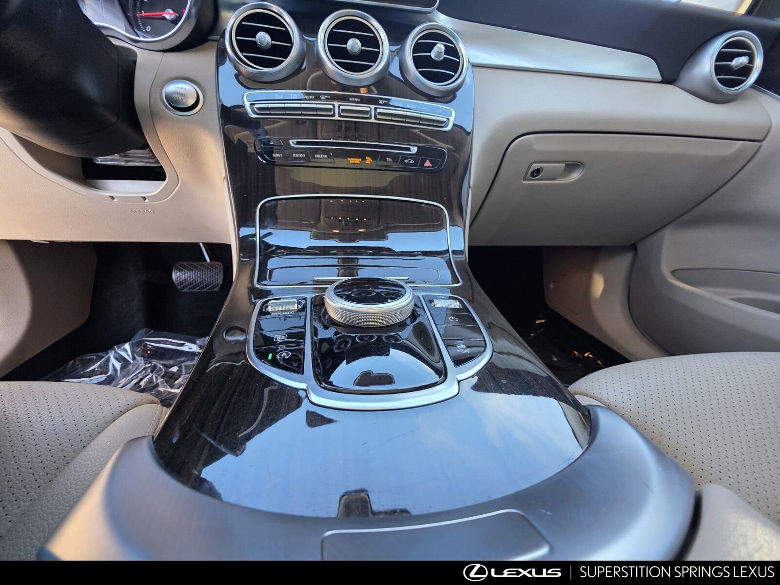 Used 2019 Mercedes-Benz GLC 300 4MATIC image 19