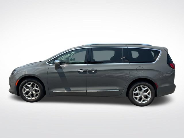 Used 2020 Chrysler Pacifica Limited FWD image 3