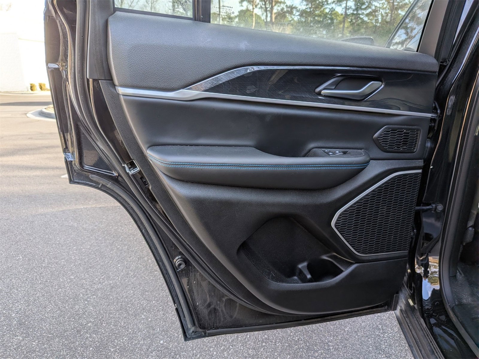 Used 2023 Jeep Grand Cherokee Trailhawk image 26