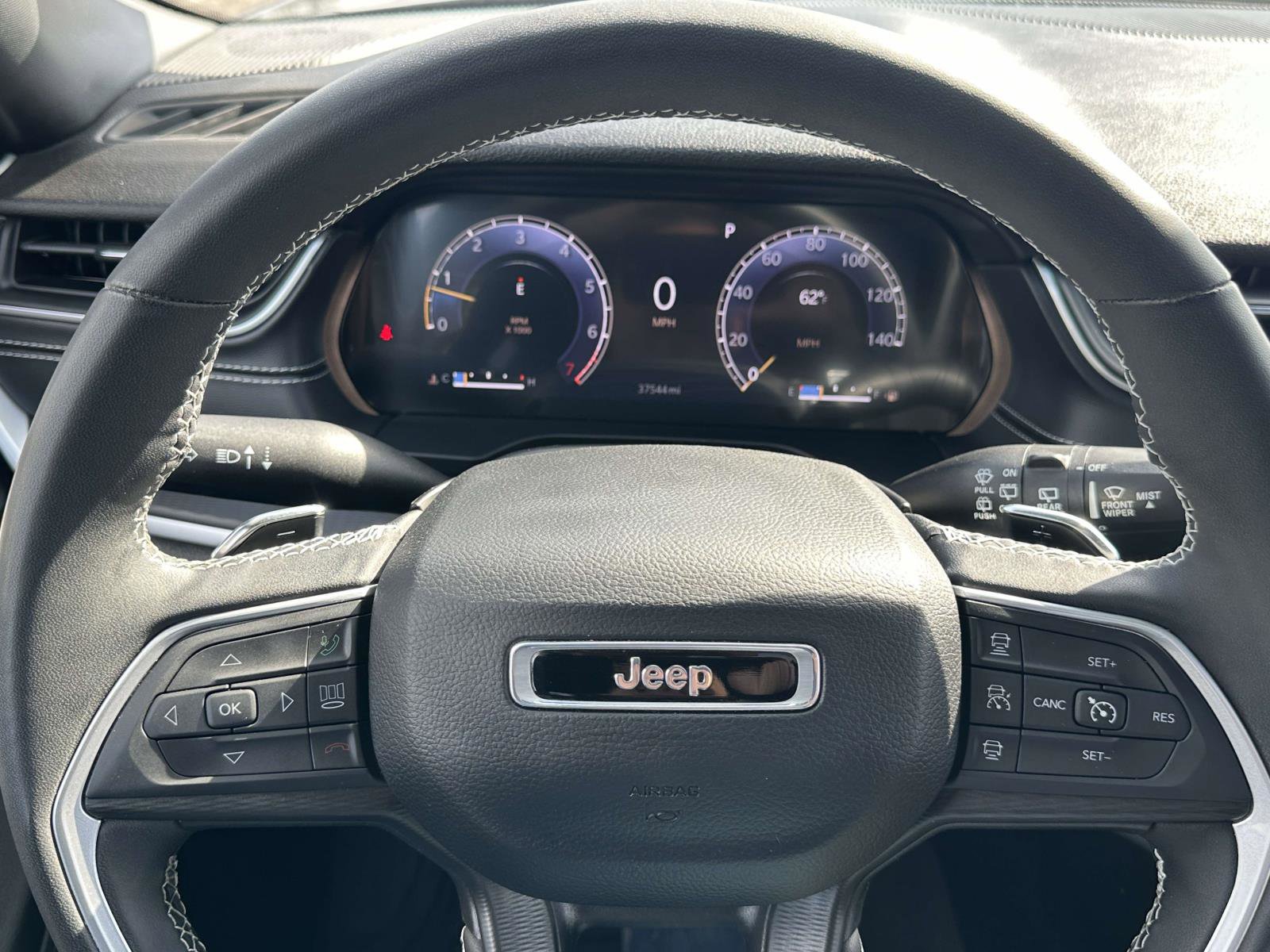Used 2023 Jeep Grand Cherokee L Laredo image 21