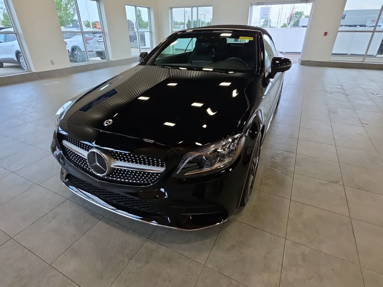 Used 2021 Mercedes-Benz C 300 4MATIC Cabriolet image 2