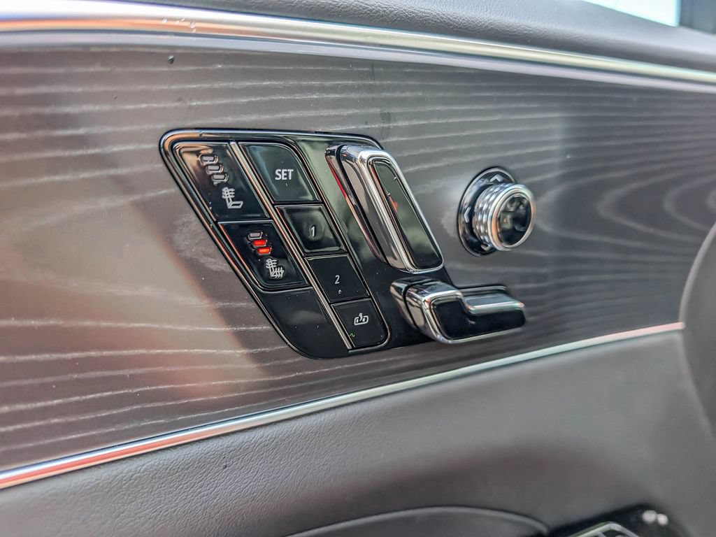 New 2025 Cadillac Lyriq Sport AWD/4WD image 32