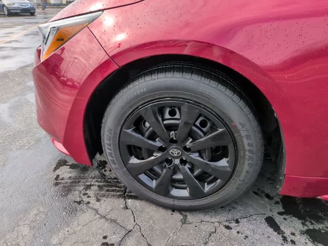 Used 2024 Toyota Corolla LE image 12