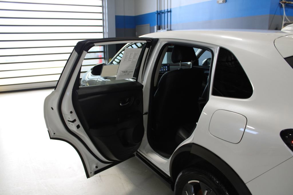 Certified 2025 Honda HR-V EX-L image 16