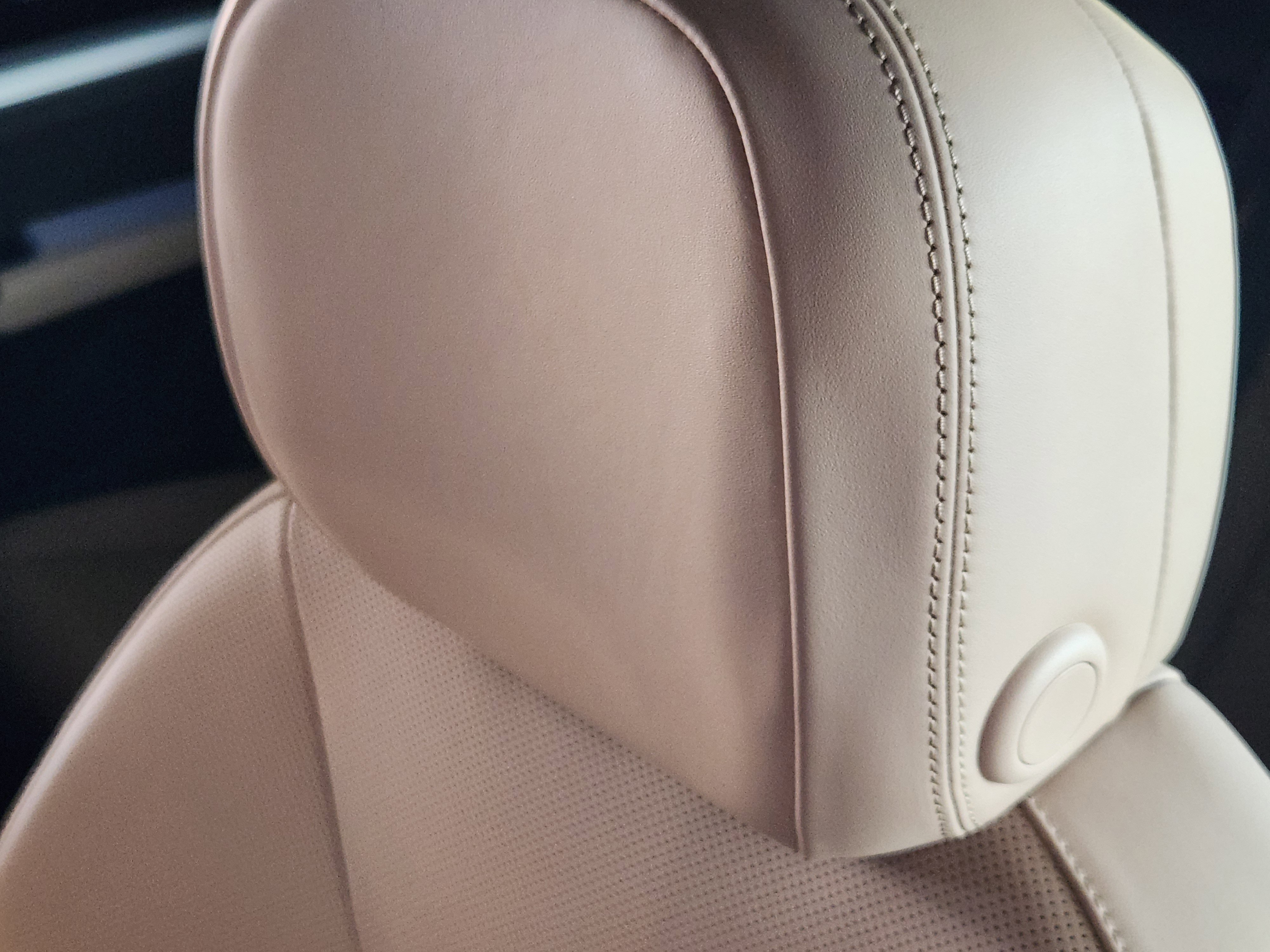 Certified 2025 Porsche Cayenne Coupe image 18