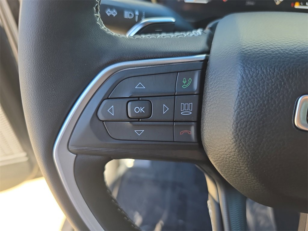 New 2025 Jeep Grand Cherokee Laredo w/ Luxury Tech Group I image 18