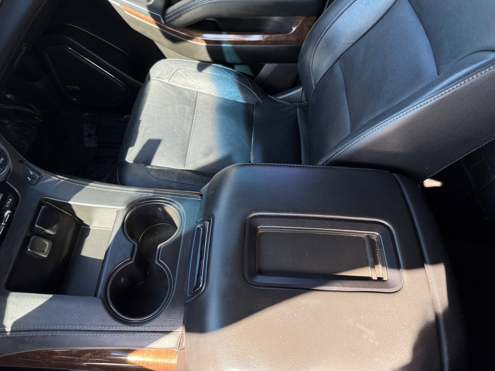 Used 2019 Chevrolet Tahoe LT w/ Luxury Package image 14