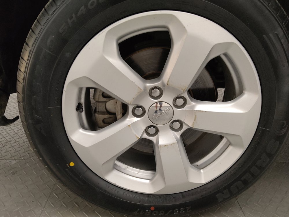 Used 2017 Jeep Compass Latitude image 30