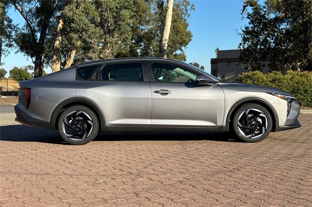 New 2025 Kia K4 EX image 3