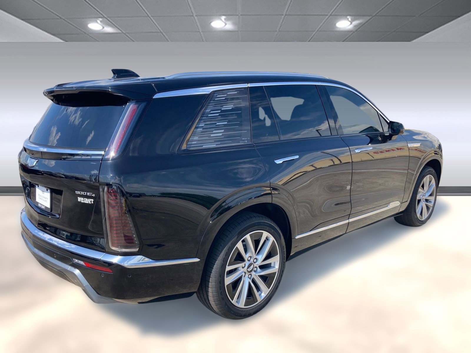 New 2026 Cadillac Vistiq Luxury w/ LPO, Floor Liner Package image 8