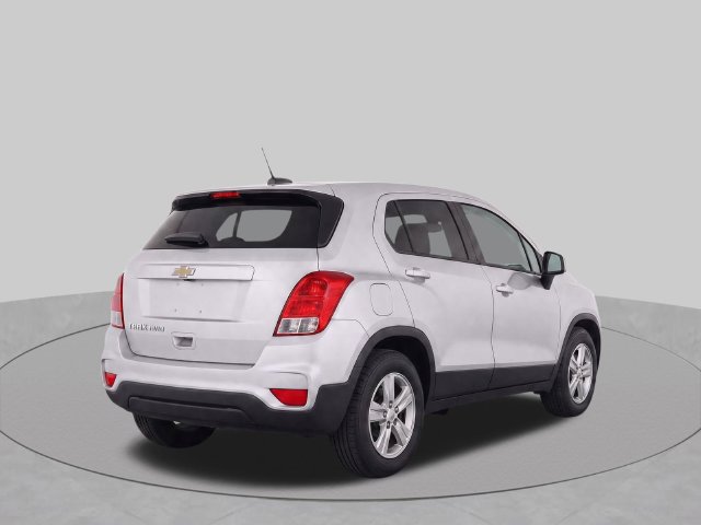 Used 2021 Chevrolet Trax LS w/ Tint and Cruise Package AWD/4WD image 6