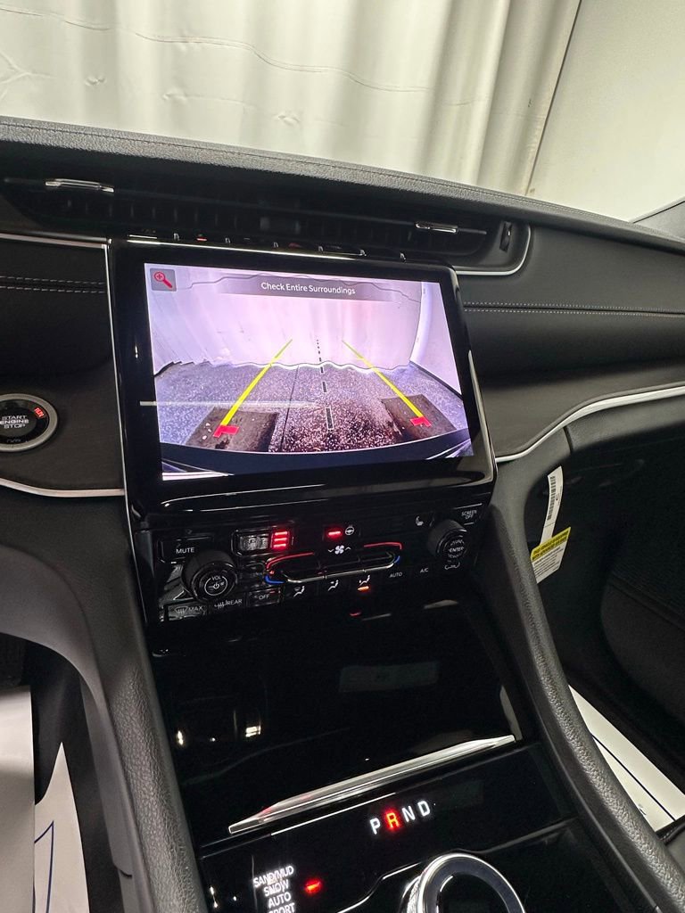 New 2025 Jeep Grand Cherokee Limited image 14