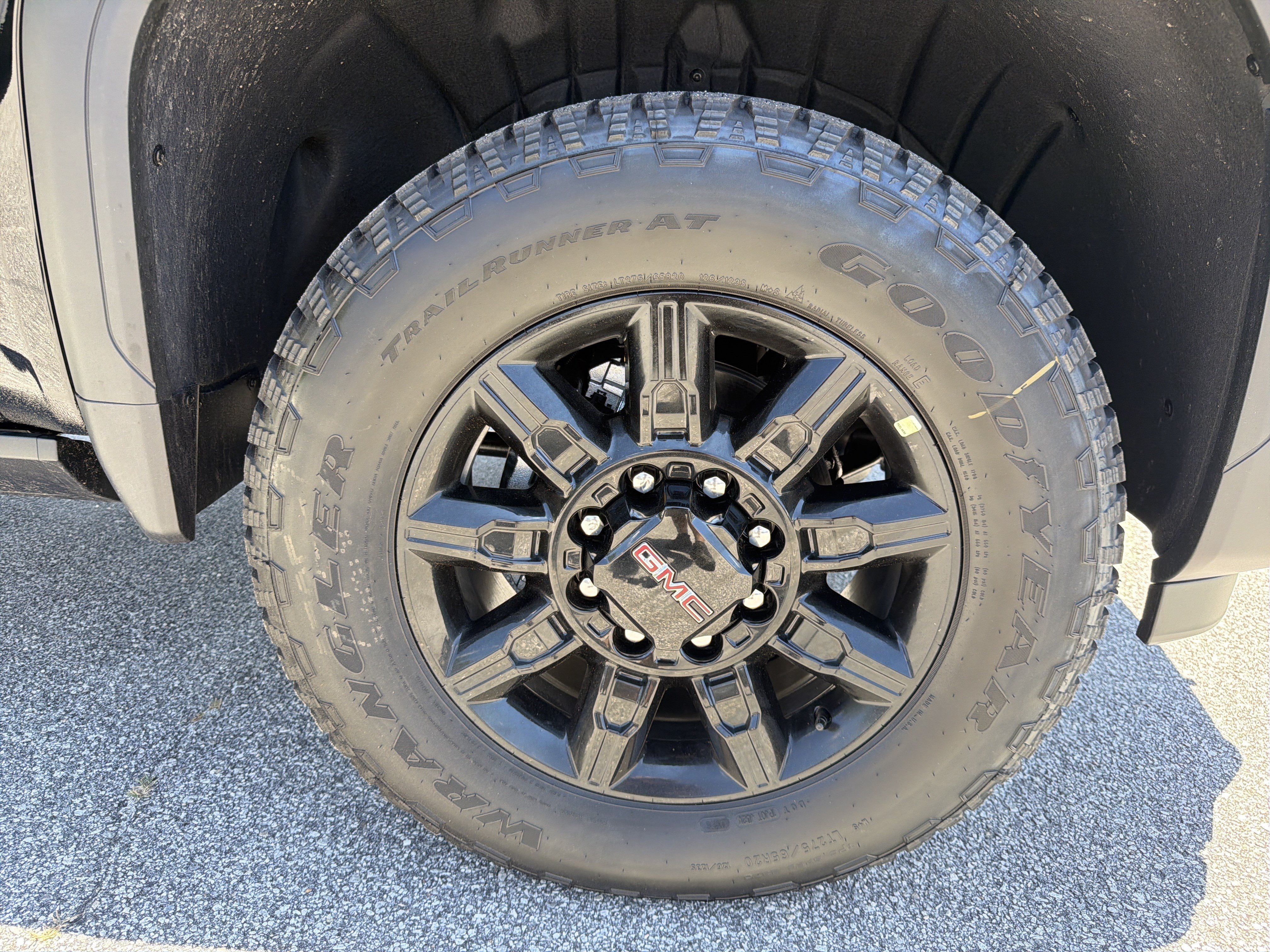 New 2026 GMC Sierra 2500 AT4 w/ AT4 Premium Plus Package AWD/4WD image 13