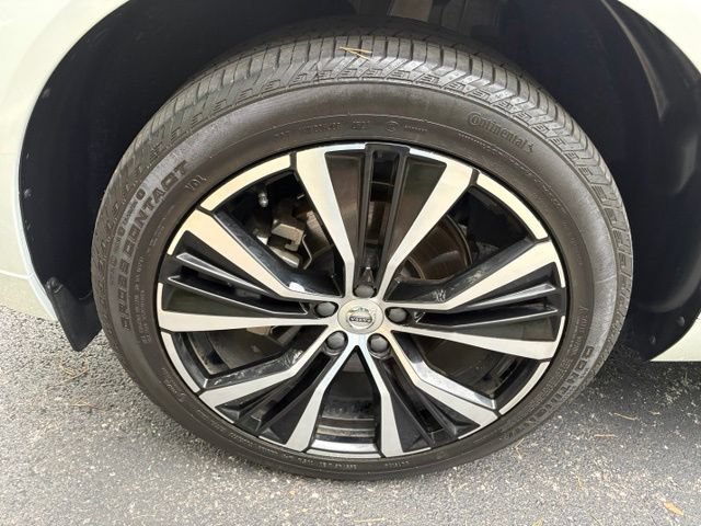 Used 2024 Volvo XC60 B5 Plus w/ Protection Package Premier AWD/4WD image 7
